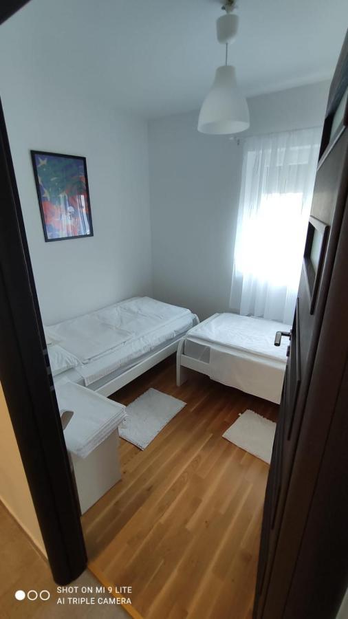 Apartmani Gavran Pirovac Exteriér fotografie