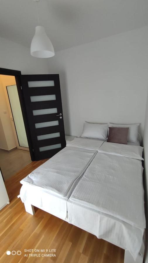 Apartmani Gavran Pirovac Exteriér fotografie