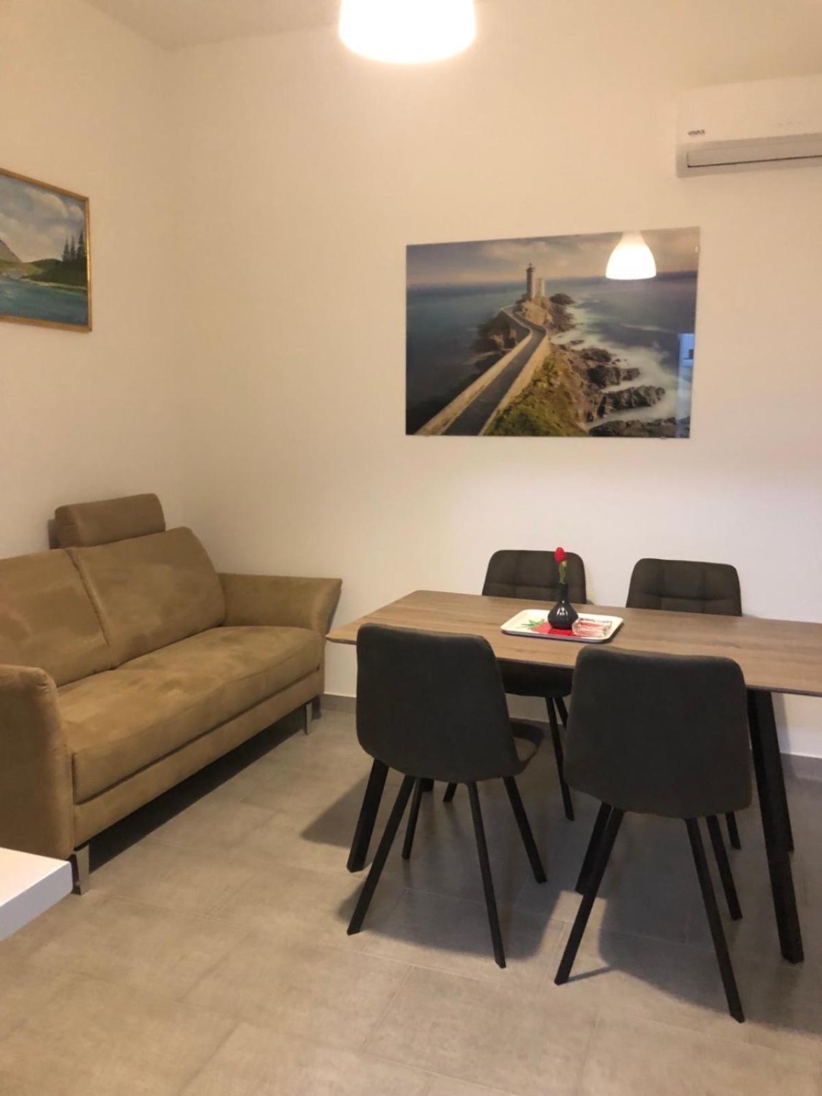 Apartmani Gavran Pirovac Exteriér fotografie