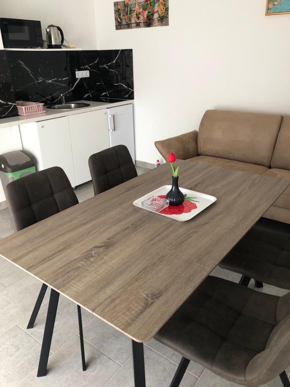 Apartmani Gavran Pirovac Exteriér fotografie